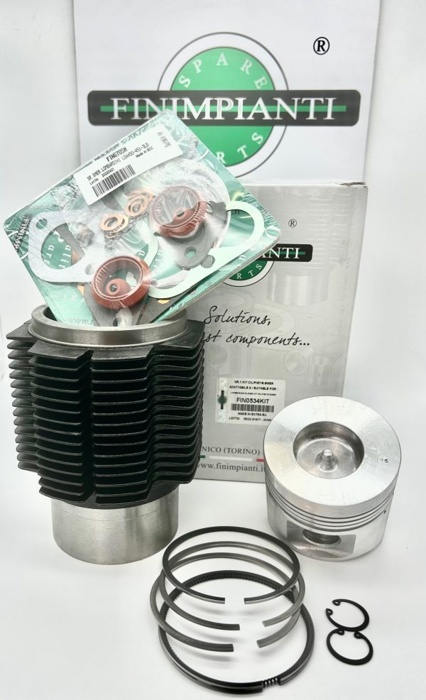 EQUIPO DE MOTOR ADAPTABLE A LOMBARDINI (4898.027) 3LD 450 y LDA 450 SE PUEDE MONTAR EN EL LDA 80, SI ES MUY ANTIGUO EL MOTOR PUEDE SER NECESARIO TORNEAR EL ALOJAMIENTO DEL CILINDRO EN EL BLOQUE MOTOR.