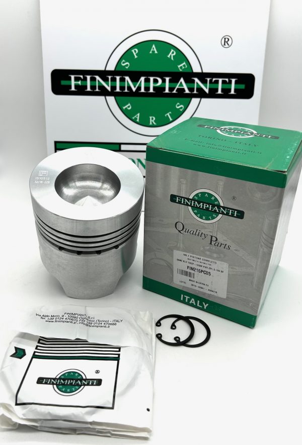 FIN216PC05 Adaptable a OEM code 0.046.0060.6, 0.073.0060.6 SAME SLH 1053P-1056P PIST.CPL.D.105,50 Altezza (A) 119,00 mm Compressione (B) 69 mm Profondità Camera di Combustione (C)21,80 mm Diametro Camera di Combustione (D) 59,20 mm Lunghezza spinotto (E) 90,00 mm Diametro spinotto (F) 35 mm Numero segmenti 4 Nr